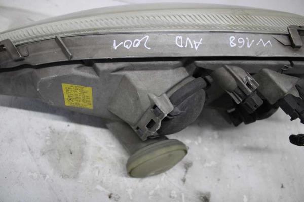 PHARE DROIT MERCEDES - Vue 2